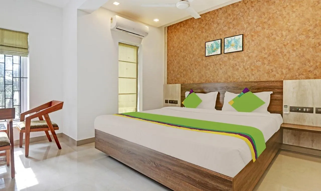 *** Hotel Sreepathi Mayoogha Guruvayur India