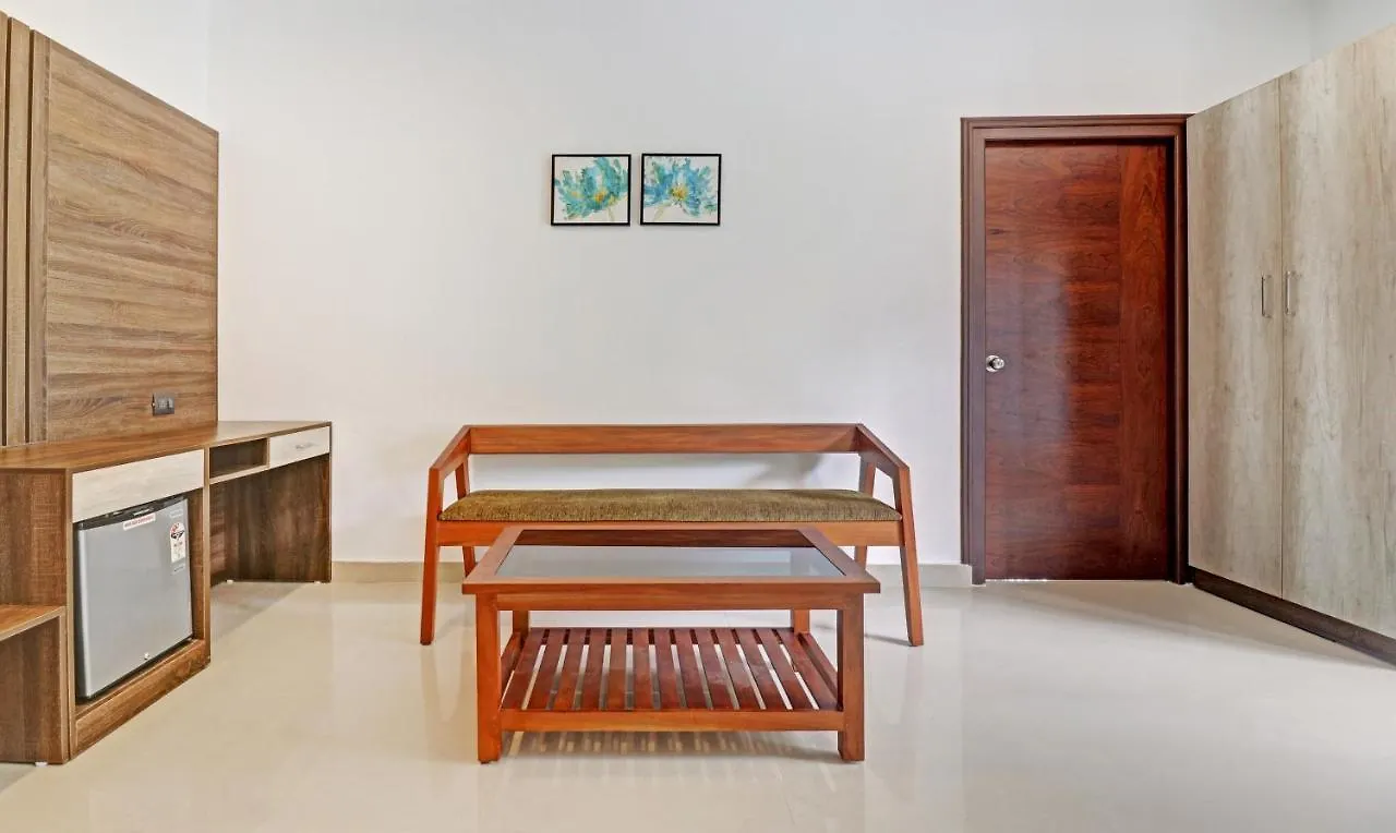 *** Hotel Sreepathi Mayoogha Guruvayur India