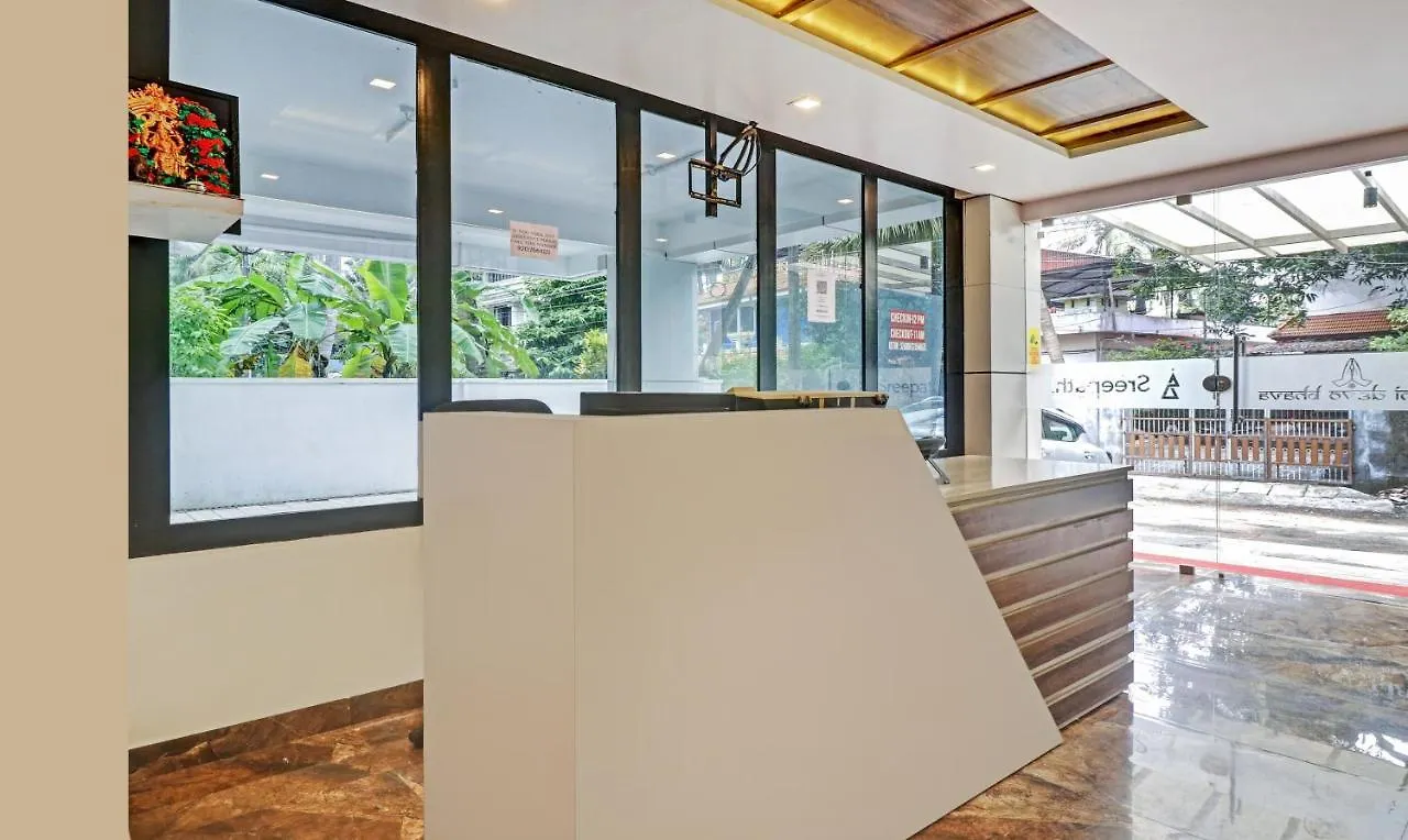 Sreepathi Mayoogha Guruvayur Hotel