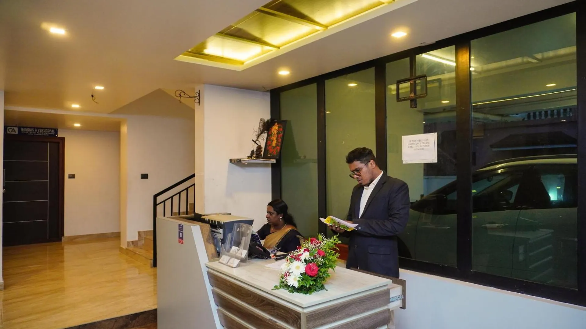 Sreepathi Mayoogha Guruvayur Hotel